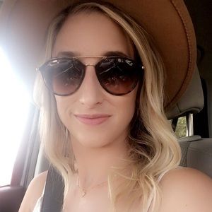 Meet your Posher, Kelsey